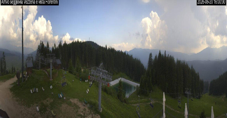 Webcam Ski area Lavarone - Arrivo seggiovia Laghetto