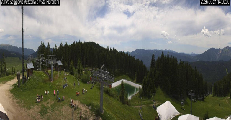 Webcam Ski Area Lavarone  - Chair lift Laghetto 