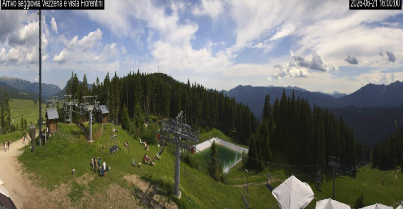 Webcam Ski Area Lavarone  - Chair lift Laghetto 