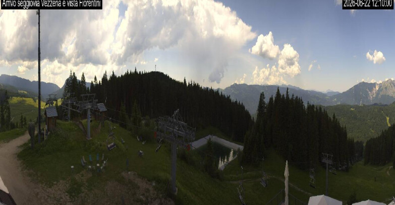 Webcam Lavarone - Chair lift Laghetto 