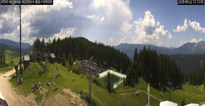 Webcam Lavarone - Chair lift Laghetto 