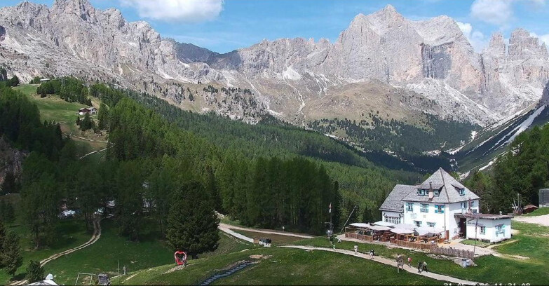 Webcam Vigo di Fassa-Pera-Ciampedìe - Vigo - Roda de Vael -Dolomiti di Fassa
