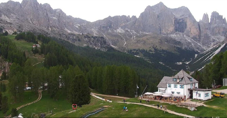 Webcam Vigo di Fassa-Pera-Ciampedìe - Vigo - Roda de Vael -Dolomiti di Fassa