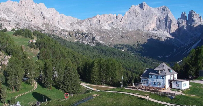 Webcam Vigo di Fassa-Pera-Ciampedìe - Vigo - Roda de Vael -Dolomiti di Fassa