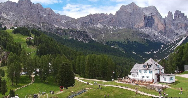 Webcam Vigo di Fassa-Pera-Ciampedìe - Vigo - Roda de Vael -Dolomiti di Fassa