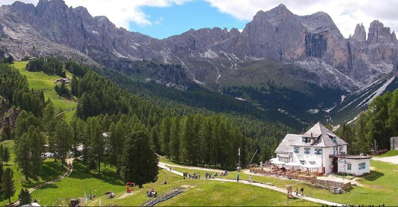 Webcam Vigo di Fassa-Pera-Ciampedìe - Vigo - Roda de Vael -Dolomiti di Fassa