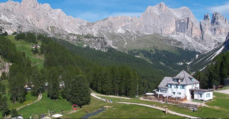 Webcam Vigo di Fassa-Pera-Ciampedìe - Vigo - Roda de Vael