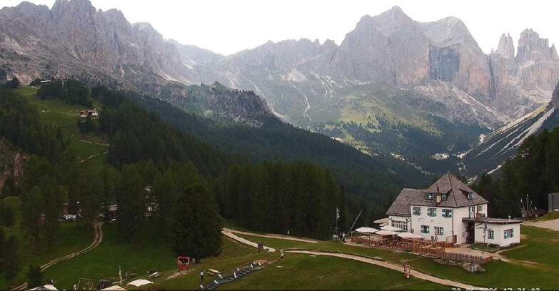Webcam Vigo di Fassa-Pera-Ciampedìe - Vigo - Roda de Vael