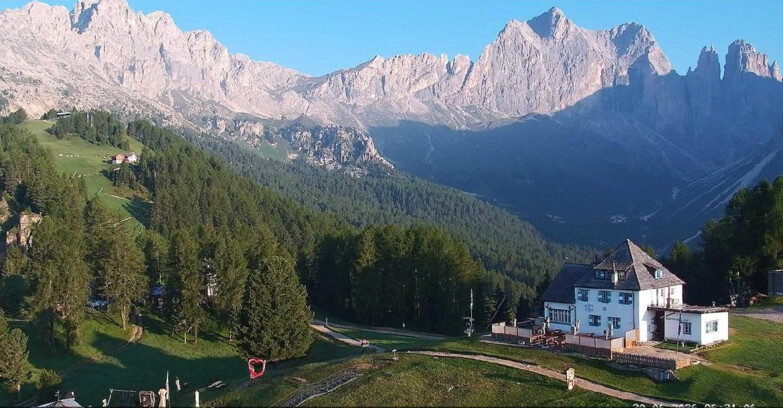 Webcam Vigo di Fassa-Pera-Ciampedìe - Vigo - Roda de Vael