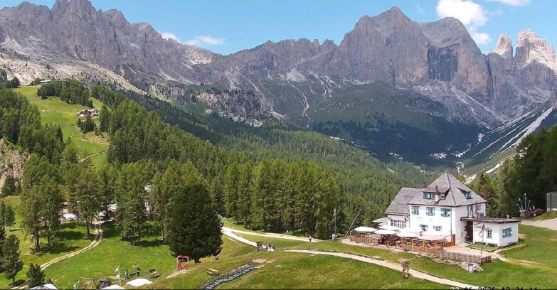 Webcam Vigo di Fassa-Pera-Ciampedìe - Vigo - Roda de Vael -Dolomiti di Fassa