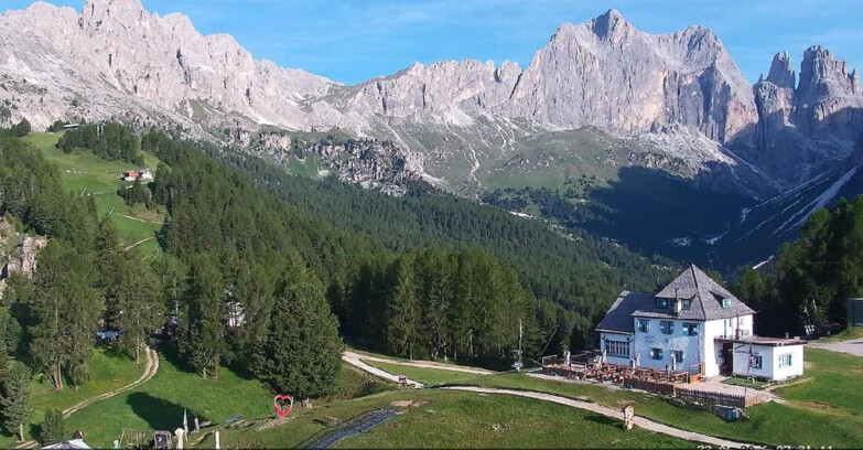 Webcam Vigo di Fassa-Pera-Ciampedìe - Vigo - Roda de Vael -Dolomiti di Fassa