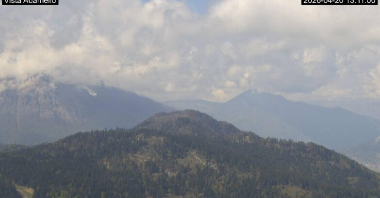 Webcam Лавароне  - View on Ghiacciaio Adamello