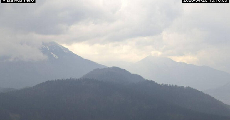 Webcam Лавароне  - View on Ghiacciaio Adamello