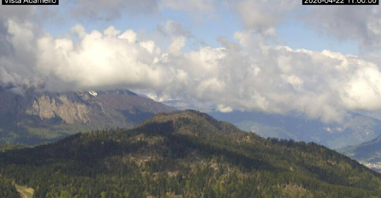 Webcam Lavarone - View on Ghiacciaio Adamello