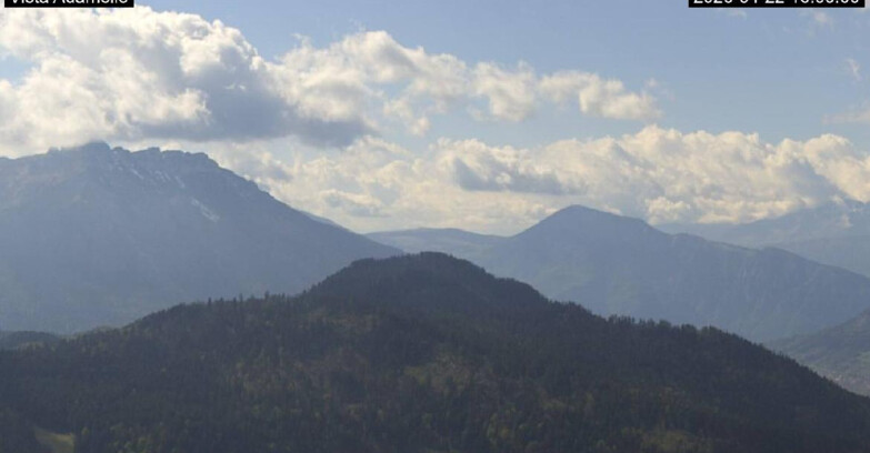 Webcam Lavarone - View on Ghiacciaio Adamello