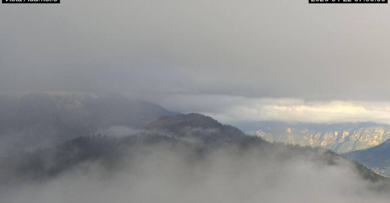 Webcam Lavarone - View on Ghiacciaio Adamello