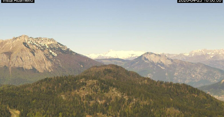 Webcam Ski area Lavarone - Vista su ghiacciaio Adamello