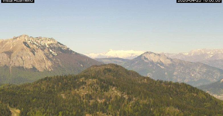 Webcam Lavarone - View on Ghiacciaio Adamello