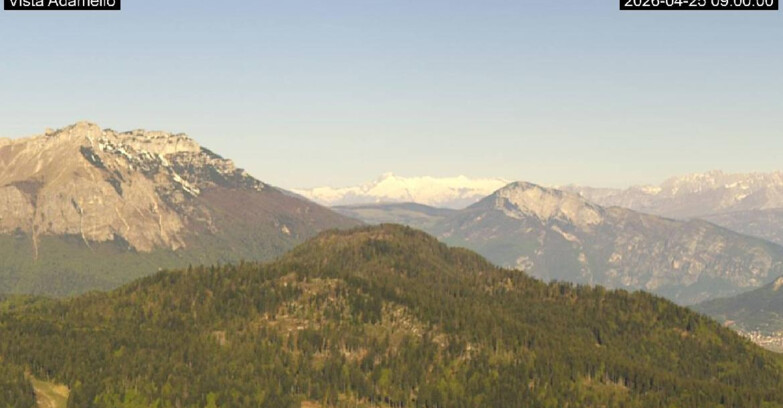 Webcam Lavarone - View on Ghiacciaio Adamello