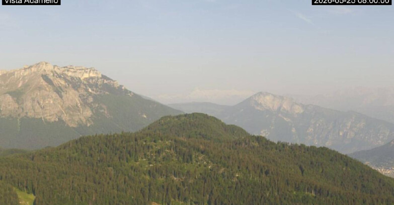 Webcam Lavarone - View on Ghiacciaio Adamello