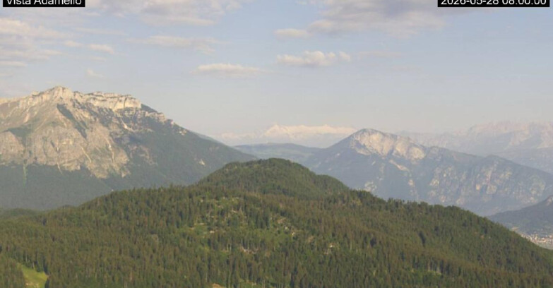 Webcam Lavarone Skigegiet - View on Ghiacciaio Adamello