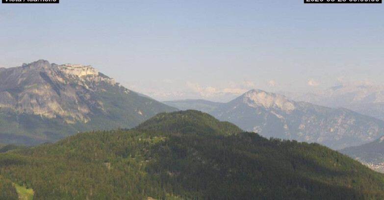 Webcam Lavarone Skigegiet - View on Ghiacciaio Adamello