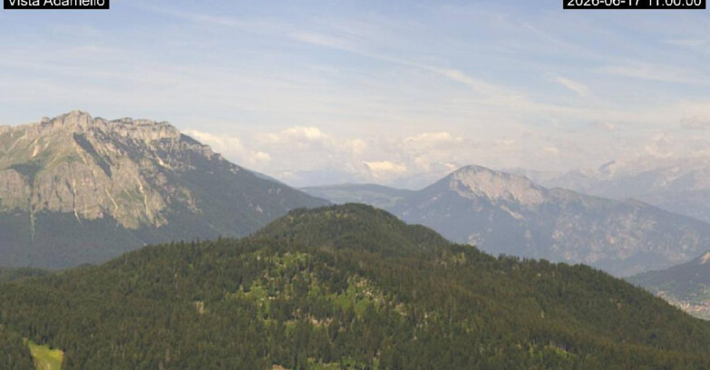 Webcam Lavarone Skigegiet - View on Ghiacciaio Adamello
