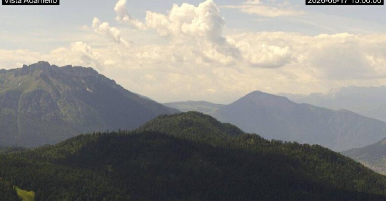 Webcam Lavarone Skigegiet - View on Ghiacciaio Adamello