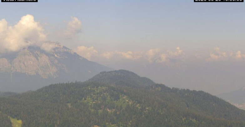 Webcam Lavarone - View on Ghiacciaio Adamello