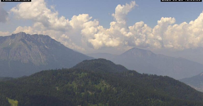 Webcam Lavarone - View on Ghiacciaio Adamello