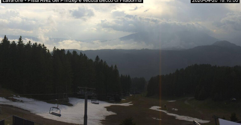Webcam Лавароне  - Pista Avez- seggiovia Lagh.