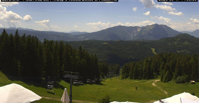 Webcam Lavarone Skigegiet - Pista Avez- seggiovia Lagh.