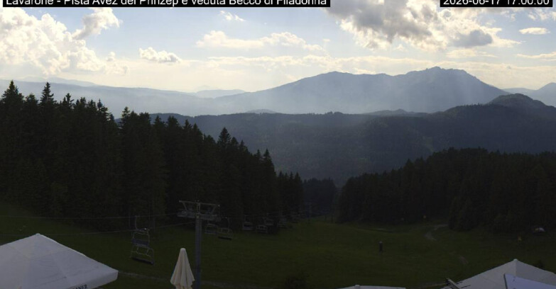 Webcam Lavarone Skigegiet - Pista Avez- seggiovia Lagh.
