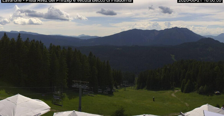 Webcam Ski Area Lavarone  - Pista Avez- seggiovia Lagh.
