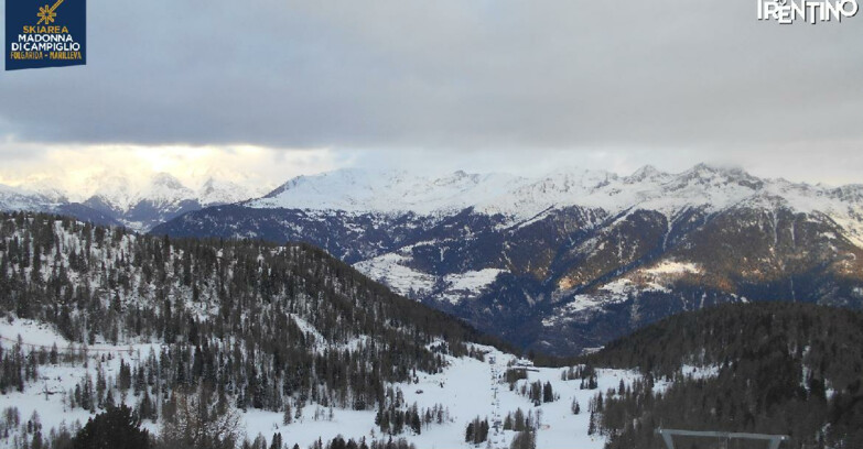 Webcam Folgarida-Marilleva  (Skiarea Campiglio Dolomiti di Brenta - Val di Sole Val Rendena) - Nuova Seggiovia Vigo