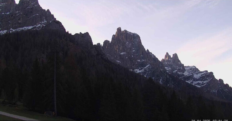 Webcam Сан-Мартино-ди-Кастроцца - Пассо-Ролле - Le Pale di San Martino