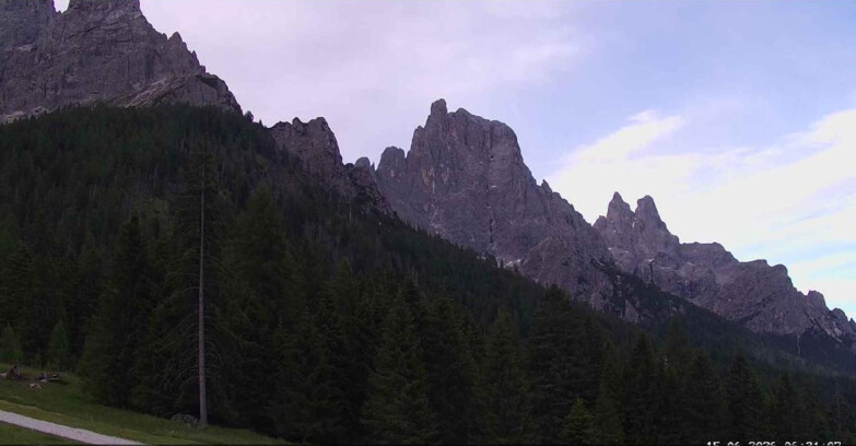 Webcam San Martino di Castrozza - Passo Rolle  - Le Pale di San Martino