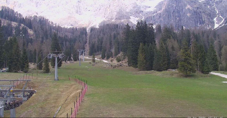 Webcam Сан-Мартино-ди-Кастроцца - Пассо-Ролле - Pista Col Verde