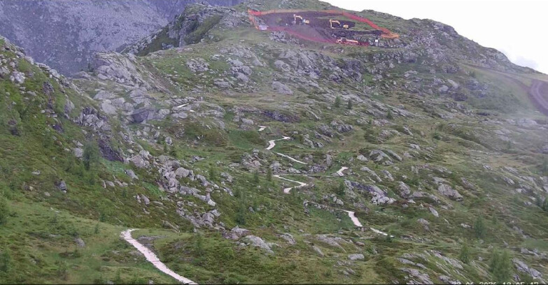 Webcam San Martino di Castrozza - Passo Rolle - Sentiero delle Marmotte