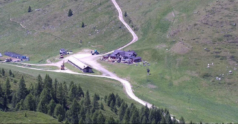 Webcam San Martino di Castrozza - Passo Rolle - Malga Tognola