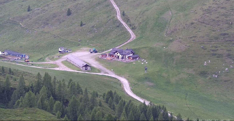 Webcam San Martino di Castrozza - Passo Rolle - Malga Tognola