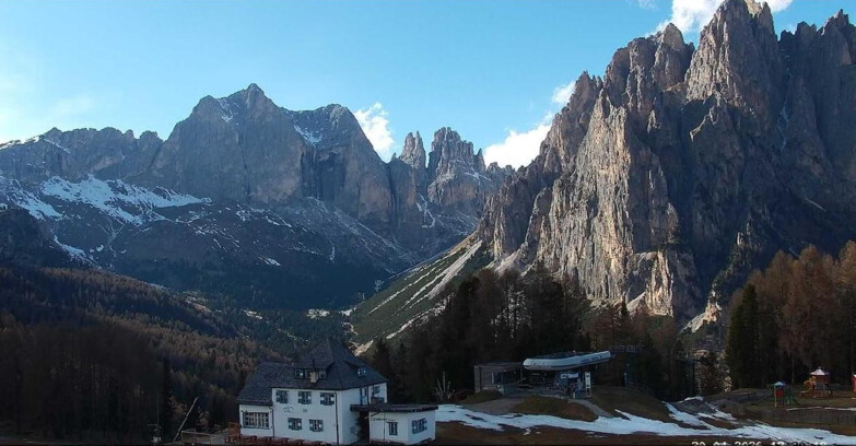 Webcam Виго-ди-Фасса-Пера-Чампедие  - Vigo - Torri del Vajolet