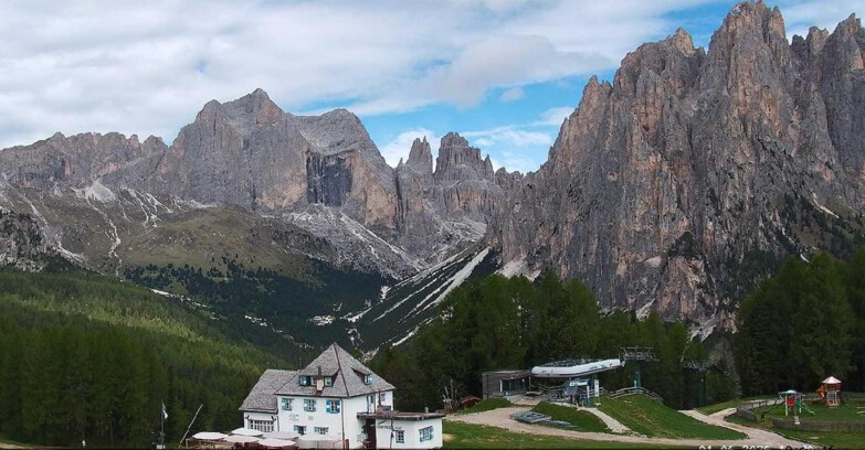 Webcam Vigo di Fassa-Pera-Ciampedìe - Vigo di Fassa - Torri del Vajolet