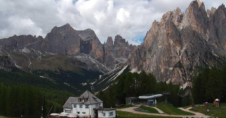 Webcam Vigo di Fassa-Pera-Ciampedìe - Vigo di Fassa - Torri del Vajolet