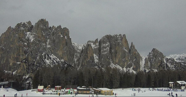 Webcam Vigo di Fassa-Pera-Ciampedie - Vigo - dirupi di Larsech