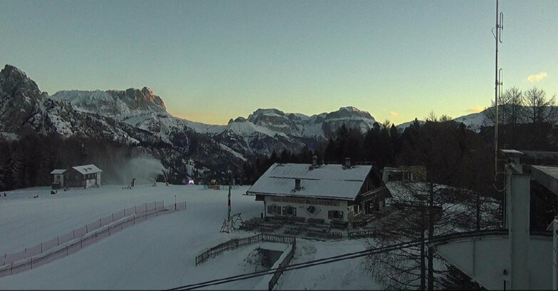 Webcam Vigo di Fassa-Pera-Ciampedìe - Vigo - verso Sassolungo e Pordoi