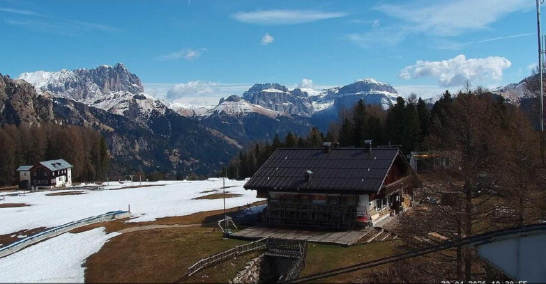 Webcam Vigo di Fassa-Pera-Ciampedie - Vigo - verso Sassolungo e Pordoi