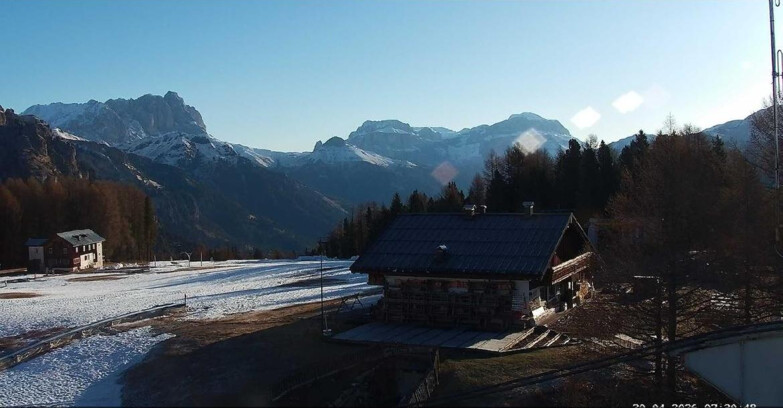 Webcam Vigo di Fassa-Pera-Ciampedie - Vigo - verso Sassolungo e Pordoi