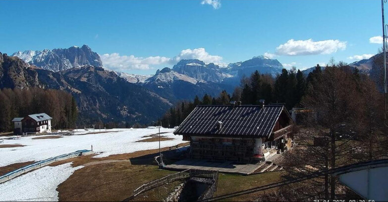 Webcam Vigo di Fassa-Pera-Ciampedìe - Vigo - verso Sassolungo e Pordoi
