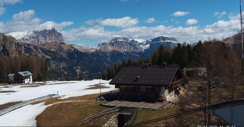 Webcam Vigo di Fassa-Pera-Ciampedìe - Vigo - verso Sassolungo e Pordoi